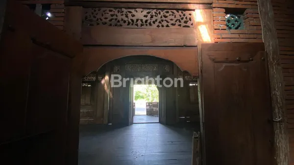 image RUMAH KAYU JOGLO ESTETIK, DILOKASI STRATEGIS DEKAT DENGAN PANTAI TAMAN FESTIVAL DAN PANTAI SANUR. (4)