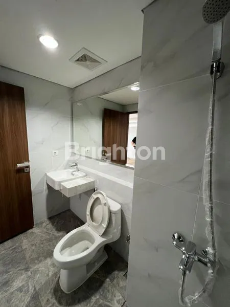 image UNIT MEWAH 151M² DI HEART OF ALAM SUTERA (8)