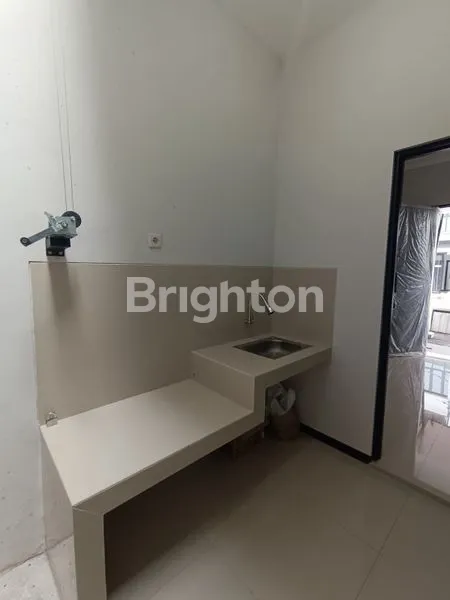 image SEWA RUMAH STRATEGIS DUKUH PAKIS (7)