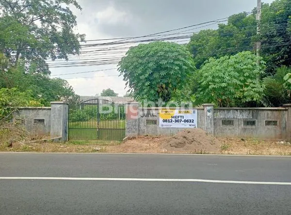 TANAH SELUAS 1.372 M² LOKASI STRATEGIS DI PINGGIR JALAN RAYA, HARGA TERJANGKAU