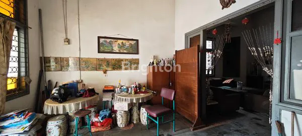 image RUMAH INDIS STRATEGIS DI CIMAHI KOTA, COCOK UNTUK TINGGAL ATAU JADI CAFE (7)