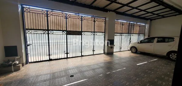 image DI JUAL RUMAH MEWAH SIAP HUNI DI PERUMAHAN PURI GARDENA , PEGADUNGAN, KALIDERES, JAKARTA BARAT (8)