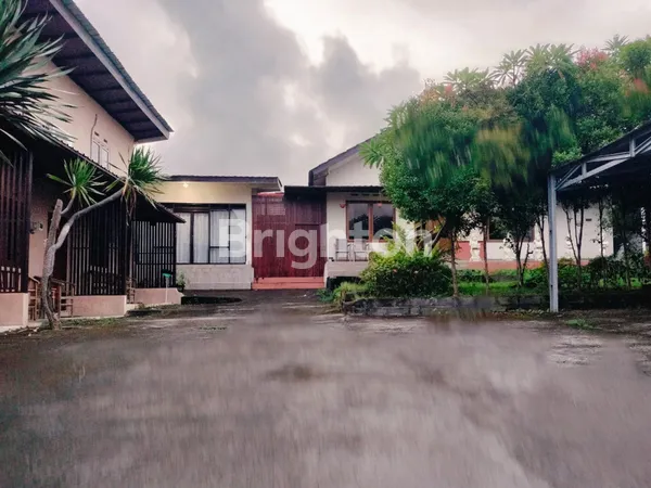 image RUMAH NYAMAN DENGAN HALAMAN LUAS  (2)