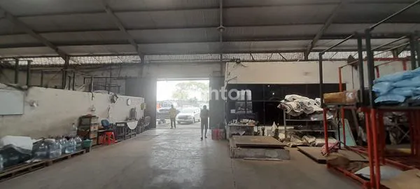 image GUDANG+LAHAN PARKIR LUAS MUAT SEMUA JENIS KENDARAAN BESAR AREA KALIANAK SURABAYA (2)