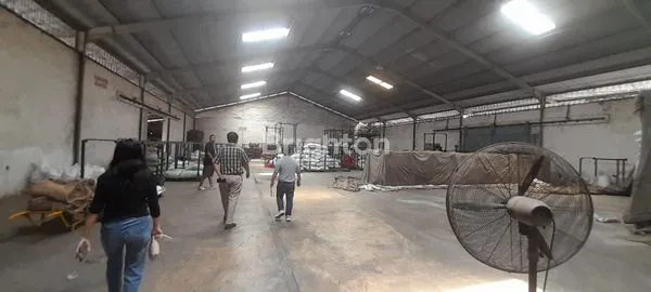 image GUDANG+LAHAN PARKIR LUAS MUAT SEMUA JENIS KENDARAAN BESAR AREA KALIANAK SURABAYA (3)