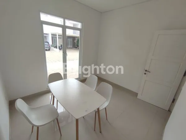 image HUNIAN MODERN 2 LANTAI SIAP HUNI, DAPAT BONUS CANOPY + AC – LOKASI STRATEGIS DAN NYAMAN (5)