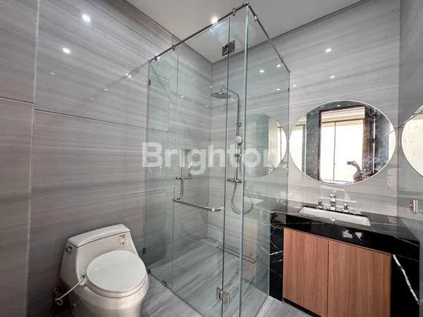 image VILLA MEWAH 2 LANTAI DI UMALAS, LT 250M² (4)