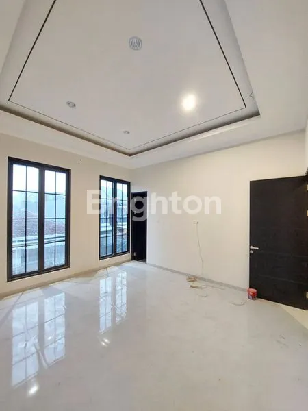 image RUMAH BARU 2 LANTAI MANYAR KERTA ADI / MANYAR KERTOADI, SURABAYA TIMUR. DEKAT RAYA KERTAJAYA INDAH - MERR - DHARMAHUSADA INDAH - MANYAR KERTOARJO - GALAXY MALL - GALAXI BUMI PERMAI / ARAYA TAHAP 1 - PURI GALAXY - KAMPUS ITS - PAKUWON CITY, DLL. (5)