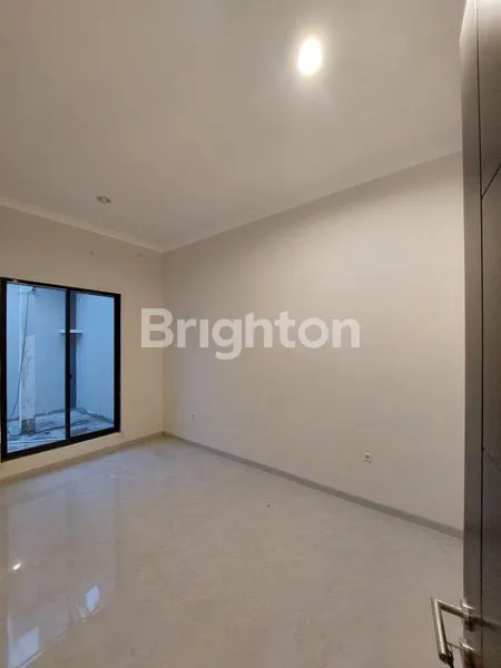 image RUMAH BARU 2 LANTAI MANYAR KERTA ADI / MANYAR KERTOADI, SURABAYA TIMUR. DEKAT RAYA KERTAJAYA INDAH - MERR - DHARMAHUSADA INDAH - MANYAR KERTOARJO - GALAXY MALL - GALAXI BUMI PERMAI / ARAYA TAHAP 1 - PURI GALAXY - KAMPUS ITS - PAKUWON CITY, DLL. (7)