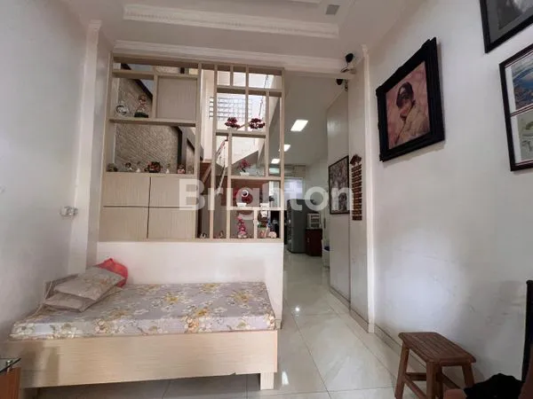 image RUMAH MEWAH 6 KT DI SUNTER PARADISE (4)