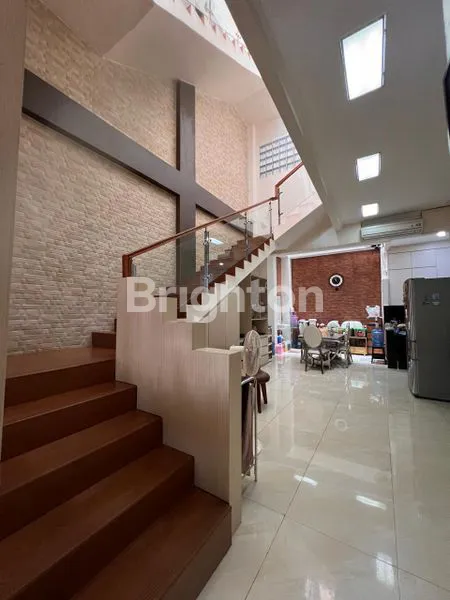 image RUMAH MEWAH 6 KT DI SUNTER PARADISE (5)