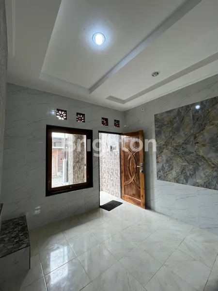 image DIJUAL RUMAH BARU 3 KAMAR DUA LANTAI DI PEMOGAN, DENPASAR (4)
