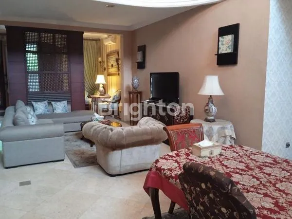 image RUMAH BESAR TERAWAT BLOKM GANDARIA JAKSEL (5)