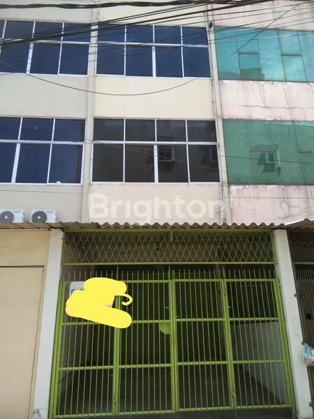 SEWA RUKO 4 LANTAI DI TANAH SEREAL JEMBATAN LIMA KECAMATAN TAMBORA JAKARTA BARAT