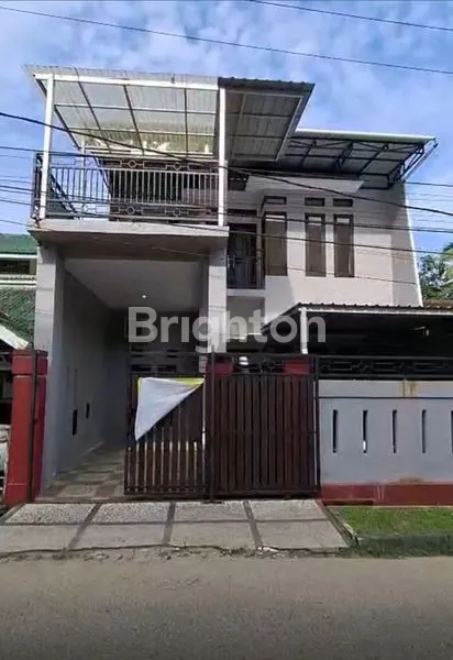 image RUMAH 2 LANTAI DEPAN MASJID DI BALIKPAPAN BARU (1)