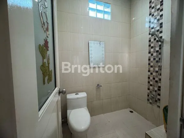 image RUMAH HOOK SIAP HUNI DI CLUSTER KAMPUNG PARADISO CIPONDOH – LOKASI STRATEGIS DEKAT TOL & DANAU CIPONDOH\\\\\\\\N (8)