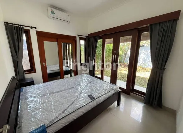 image LEASEHOLD 10 TAHUN - VILLA 3 KAMAR TIDUR SIAP HUNI – FULLY FURNISHED DI KAWASAN VILLA KEROBOKAN, BALI  (4)
