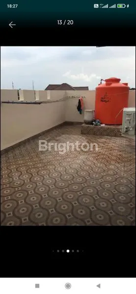 image RUMAH JUAL 2,5 LANTAI  (8)