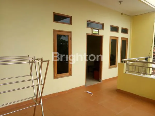 image RUMAH MEWAH 4 KT DI DEPOK 2, LT 176M² (7)