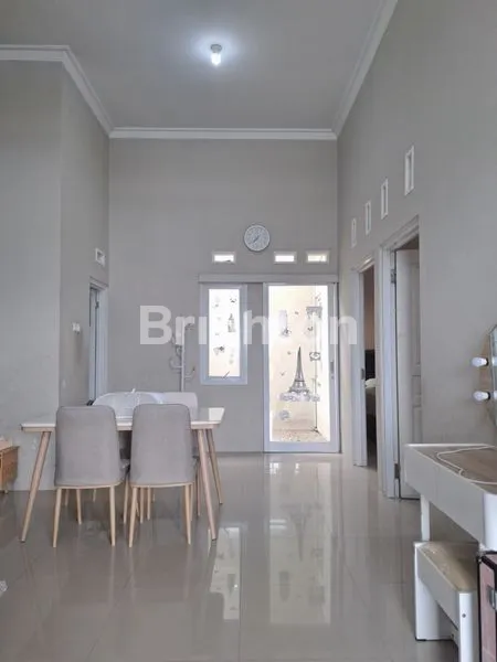 image RUMAH MODERN MINIMALIS DI KOTA MADIUN (2)