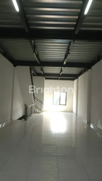 image SATU UNIT RUKO DISAMPING RUKO GANDENG DUA 5 TINGKAT DI JALAN RAYA UTAMA, KEDUNGBADAK KEC TANAH SEREAL BOGOR KOTA (2)