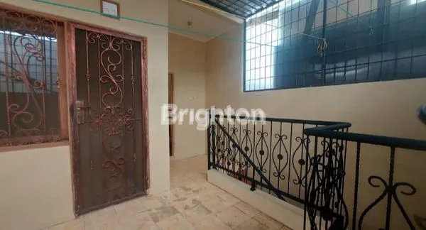 image DIJUAL RUMAH DIKAWASAN STRATEGIS DI TARUMAJAYA BEKASI (4)