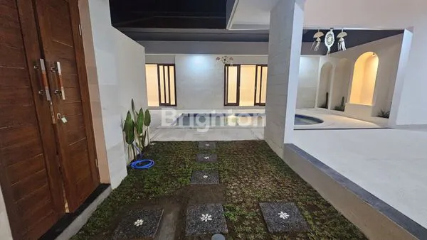 image VILLA MINIMALIS MODERN DENGAN SENTUHAN SANTORINI DI AREA SEMINYAK LOKASI PUSAT PARIWISATA (5)