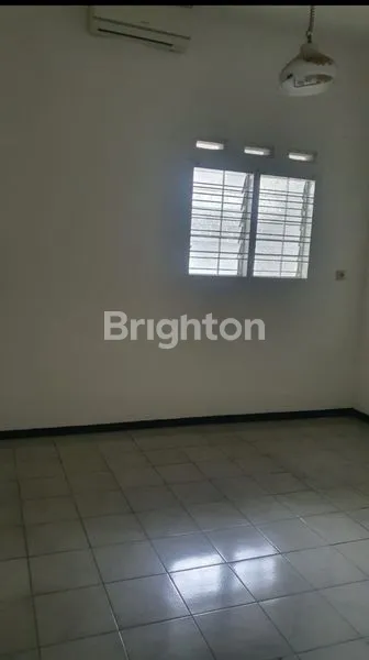 image RUMAH 2LANTAI DI AREA TENGAH KOTA MALANG (4)