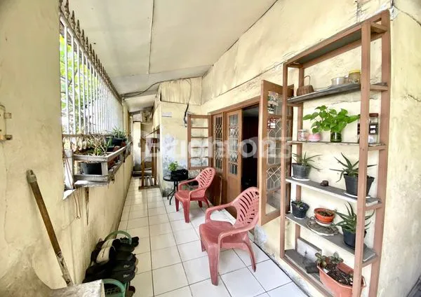 image DIJUAL RUMAH BANGUNAN LAMA DI PADEMANGAN JAKARTA UTARA (4)