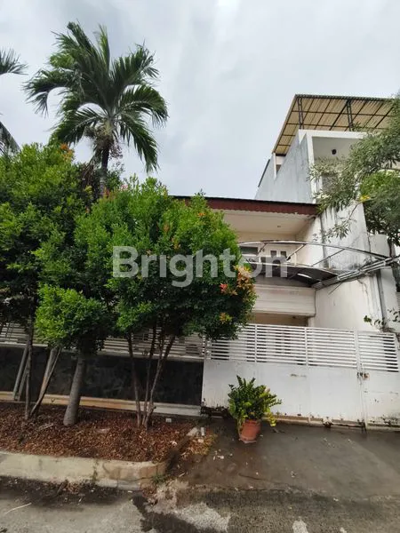 image RUMAH TUA HOEK PLUIT UTARA 420 M2 BOULEVARD HITUNG TANAH HADAP BARAT DAN UTARA SERTIFIKAT SHM (7)