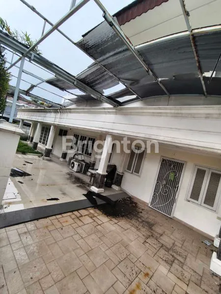 image RUMAH TUA HOEK PLUIT UTARA 420 M2 BOULEVARD HITUNG TANAH HADAP BARAT DAN UTARA SERTIFIKAT SHM (6)
