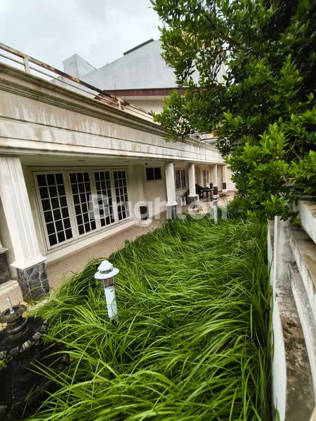 image RUMAH TUA HOEK PLUIT UTARA 420 M2 BOULEVARD HITUNG TANAH HADAP BARAT DAN UTARA SERTIFIKAT SHM (3)