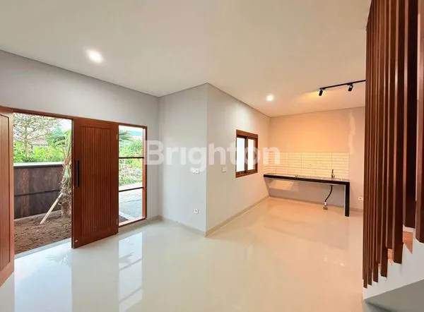 image RUMAH 2 LANTAI SEMI FURNISHED, DALUNG (4)