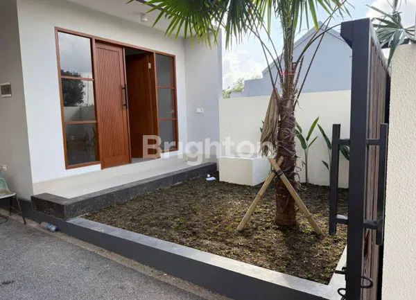 image RUMAH 2 LANTAI SEMI FURNISHED, DALUNG (3)