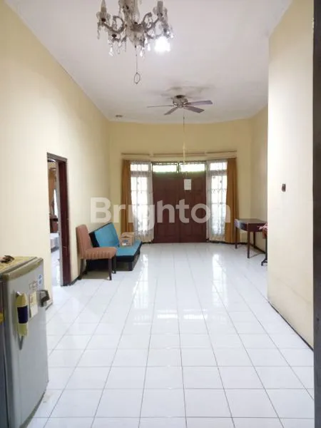 KETINTANG MADYA RUMAH 2 LANTAI + KOS AKTIF LOKASI STRATEGIS