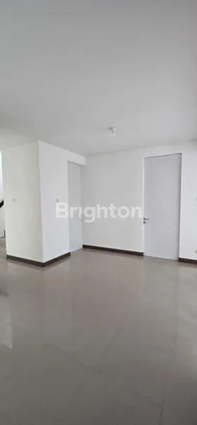 image RUMAH 2 LANTAI SHM DI CLUSTER ROYAL RESIDENCE (7)