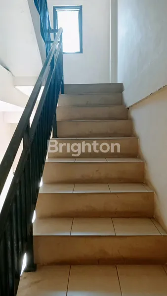 image RUKO 3 LANTAI 169M2 DI KAMAL RAYA PINTU AIR, CENGKARENG, JAKARTA BARAT, SHM (3)