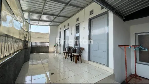 image RUMAH 2LANTAI DI AREA TENGAH KOTA MALANG (2)