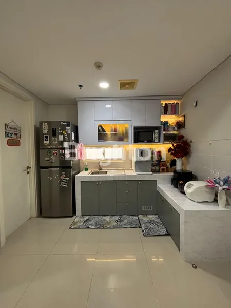 image APARTMENT RAINBOW SPRINGS CONDOVILLAS DENGAN PRIVATE LIFT (3)