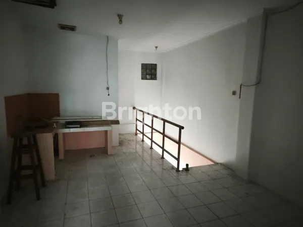 image RUKO STRATEGIS DI KARAWACI TANGERANG, JALAN BOROBUDUR (4)