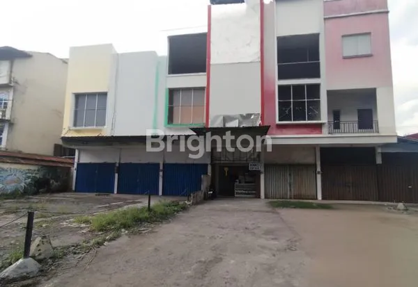 image RUKO STRATEGIS 3 LANTAI DI JALAN UTAMA  (8)