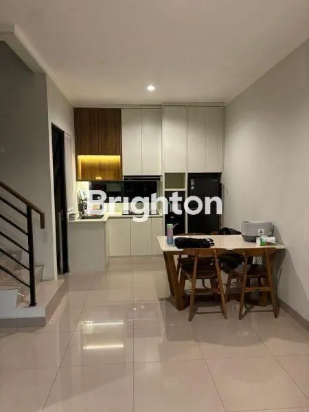 image RUMAH CANTIK 2LT DI SUMMARECON BEKASI (2)