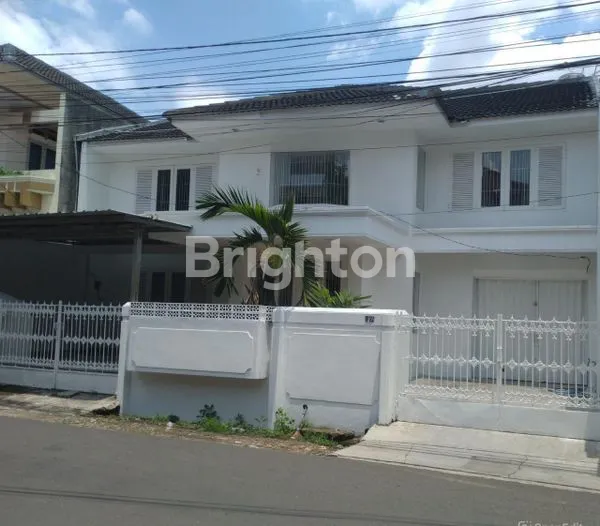 image RUMAH 2 LANTAI CBU CAWANG JATINEGARA JAKARTA TIMUR STRATEGIS BEBAS BANJIR\N (1)