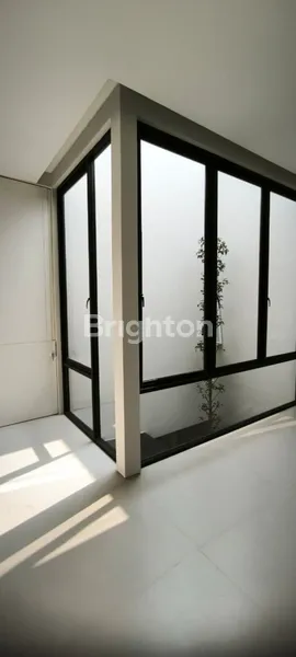 image RUMAH MOJO DHARMAHUSADA SURABAYA READY 2 UNIT ROW 3 MOBIL (5)