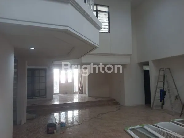 image RUMAH 2 LANTAI CBU CAWANG JATINEGARA JAKARTA TIMUR STRATEGIS BEBAS BANJIR\N (2)