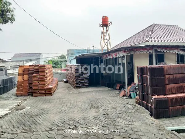 TANAH PLUS BANGUNAN DI RAWAMANGUN, JAKARTA TIMUR, LOKASINYA SANGAT STRATEGIS.
