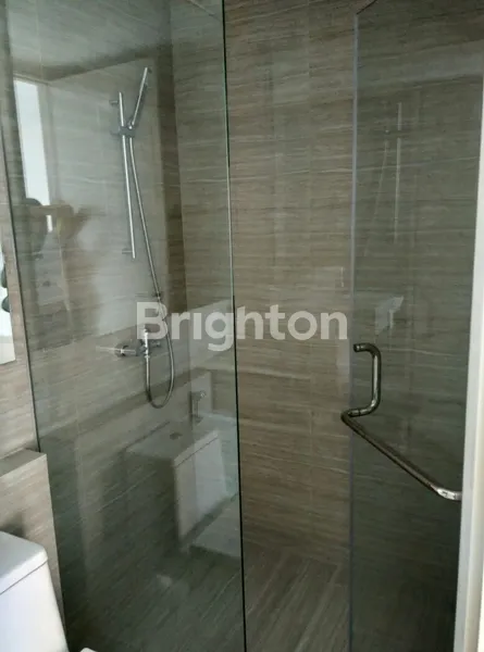 image VIEW POOL DAN WADUK APARTEMEN LA RIZ MANSION PAKUWON INDAH !! (6)