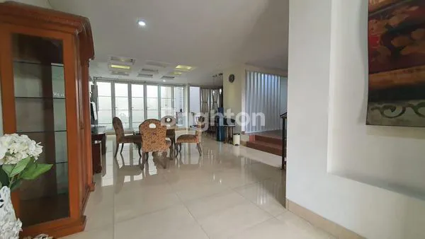 image RUMAH DISEWAKAN DI JLN ALAM SEGAR PONDOK INDAH JAKARTA SELATAN. (2)