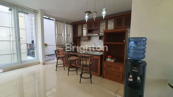 image RUMAH DISEWAKAN DI JLN ALAM SEGAR PONDOK INDAH JAKARTA SELATAN. (3)