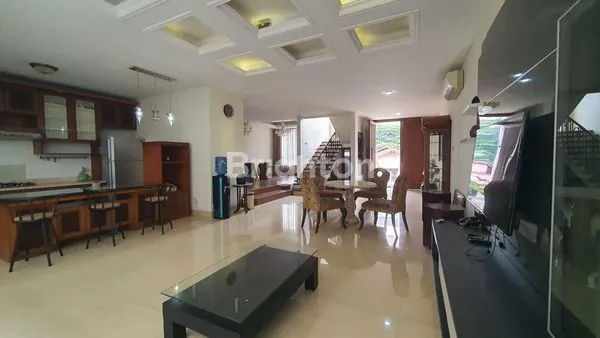 image RUMAH DISEWAKAN DI JLN ALAM SEGAR PONDOK INDAH JAKARTA SELATAN. (7)